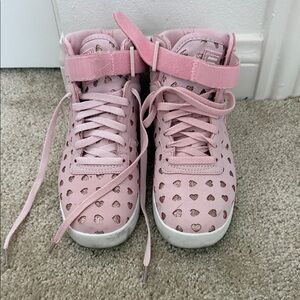 Glitter Pink Heart-Patterned High-Top Sneakers